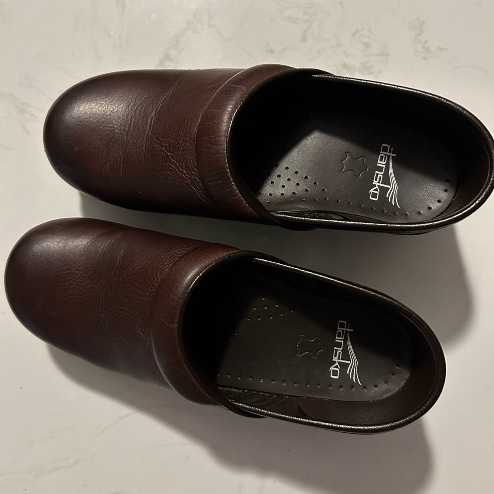 Dansko brown clogs
